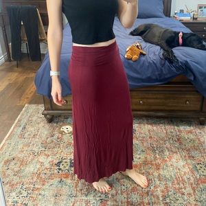 Maroon maxi skirt medium